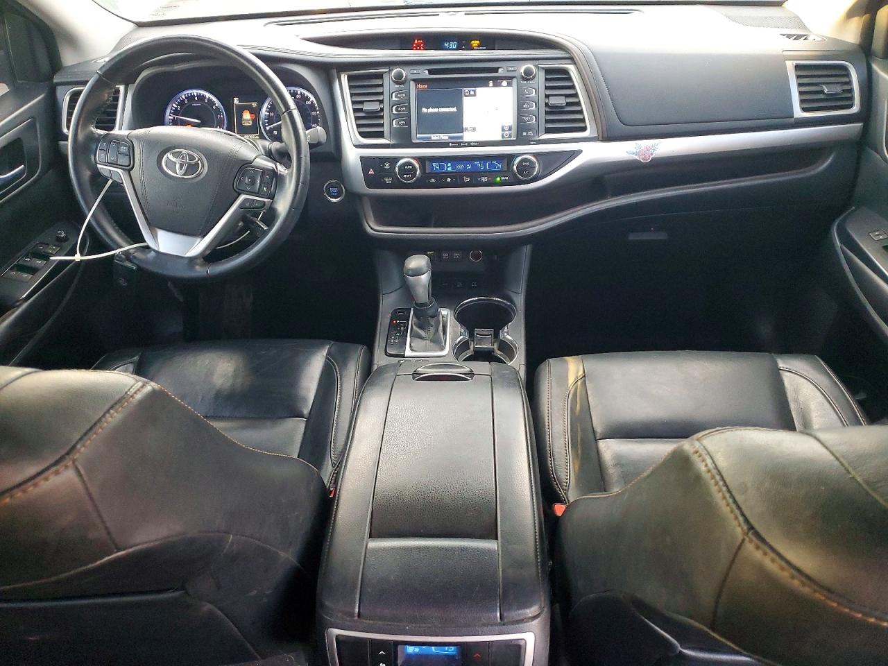 2018 TOYOTA HIGHLANDER SE photo 8