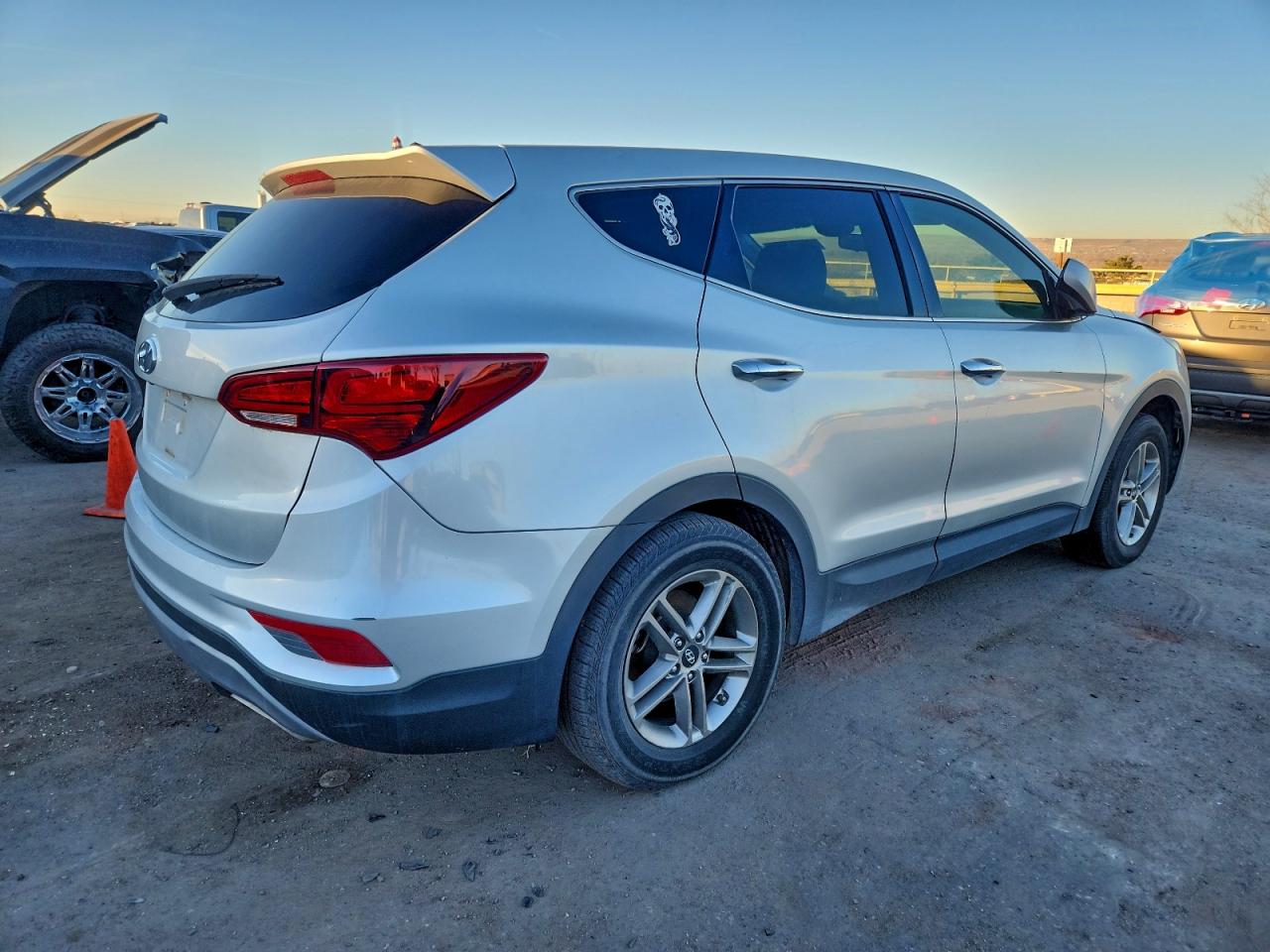 2018 HYUNDAI SANTA FE SPORT photo 3