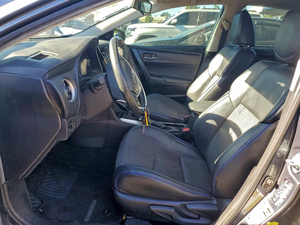2018 TOYOTA COROLLA L photo 7