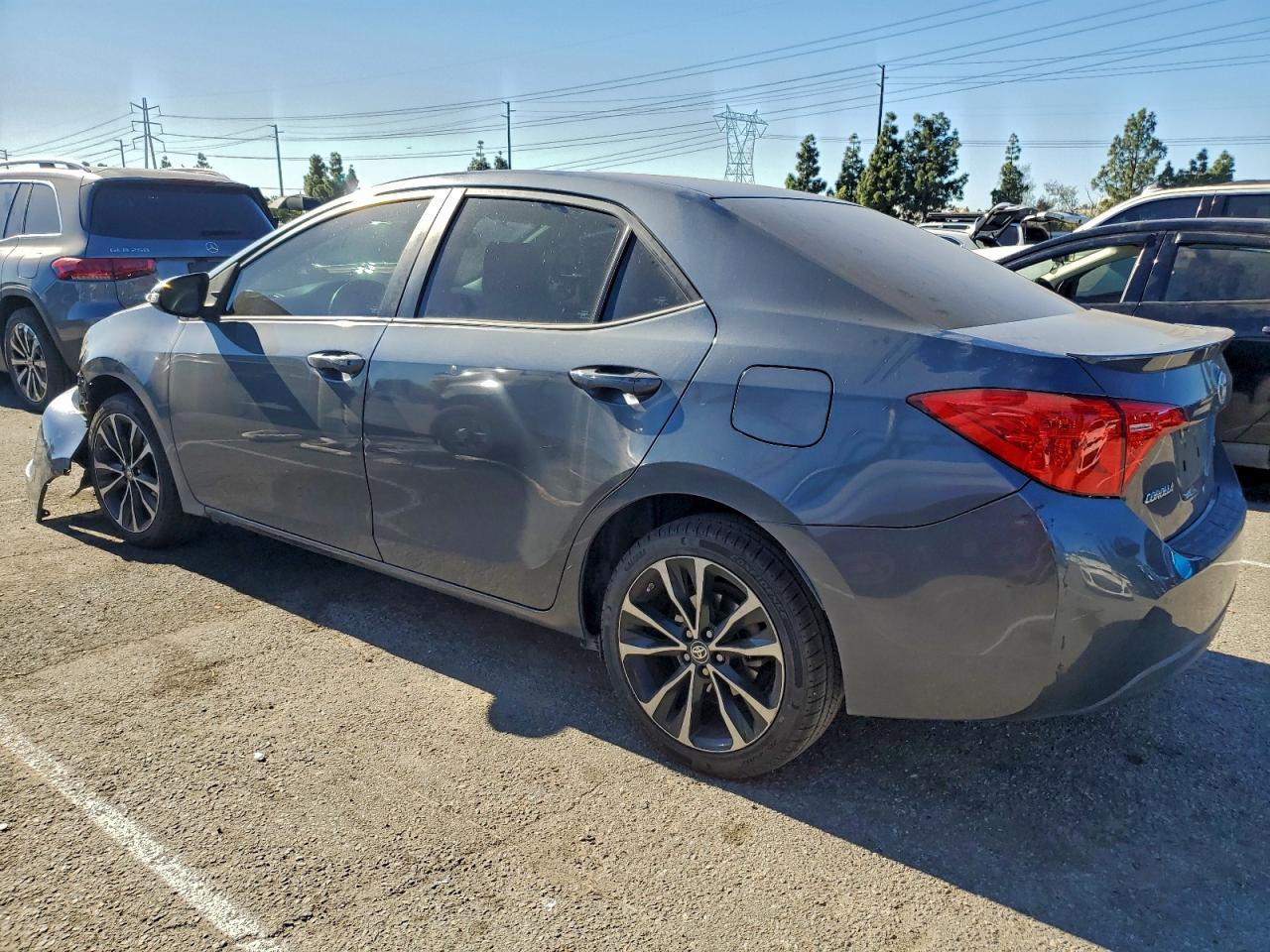 2018 TOYOTA COROLLA L photo 2
