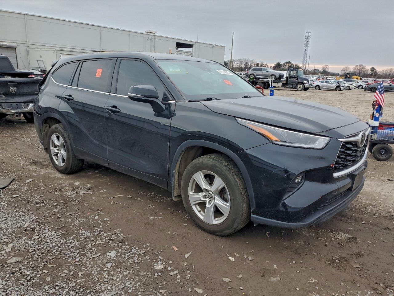 2021 TOYOTA HIGHLANDER L photo 4