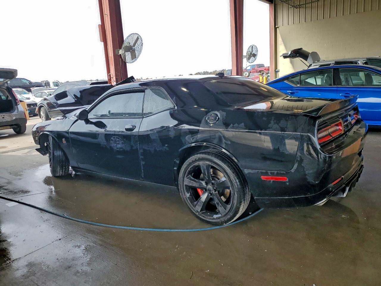 2016 DODGE CHALLENGER R photo 2