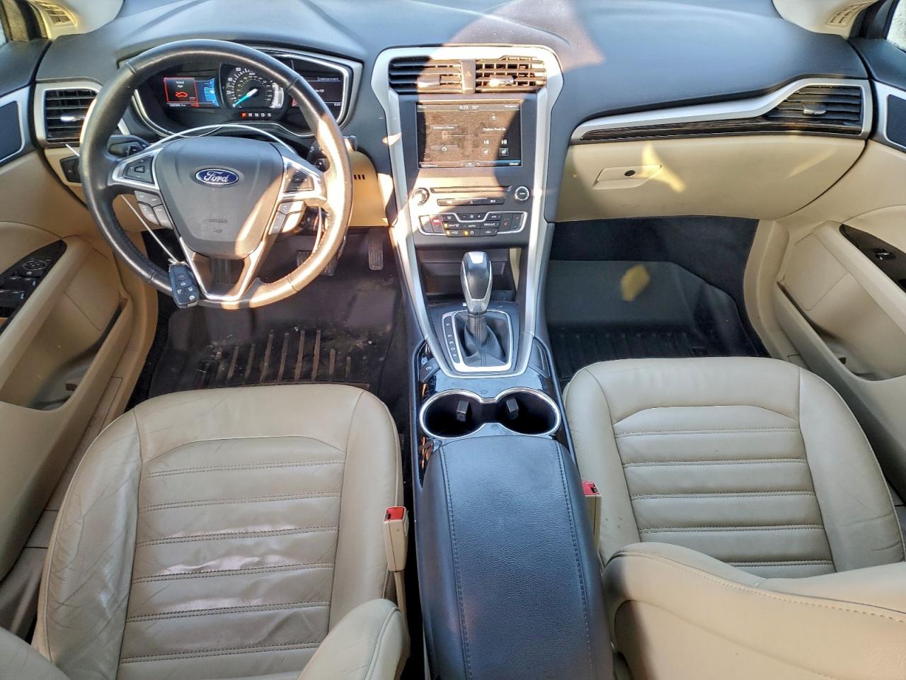 2016 FORD FUSION SE photo 8