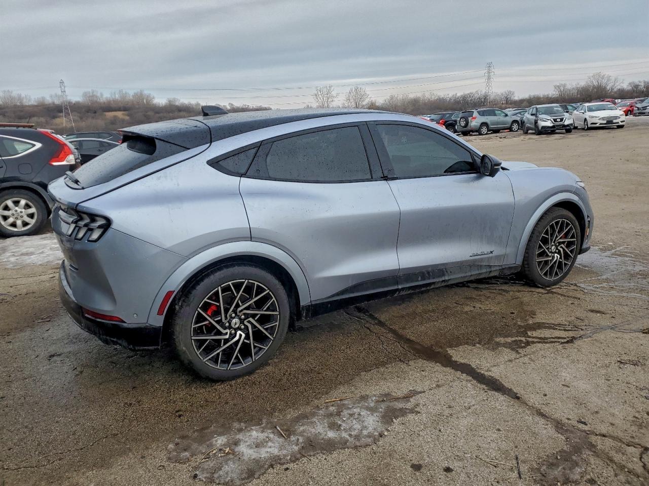 2022 FORD MUSTANG MACH-E GT photo 3