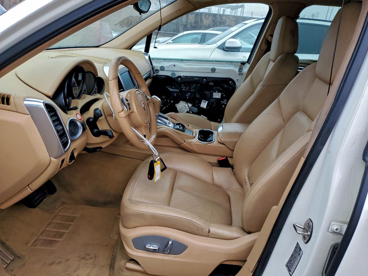2011 PORSCHE CAYENNE photo 7