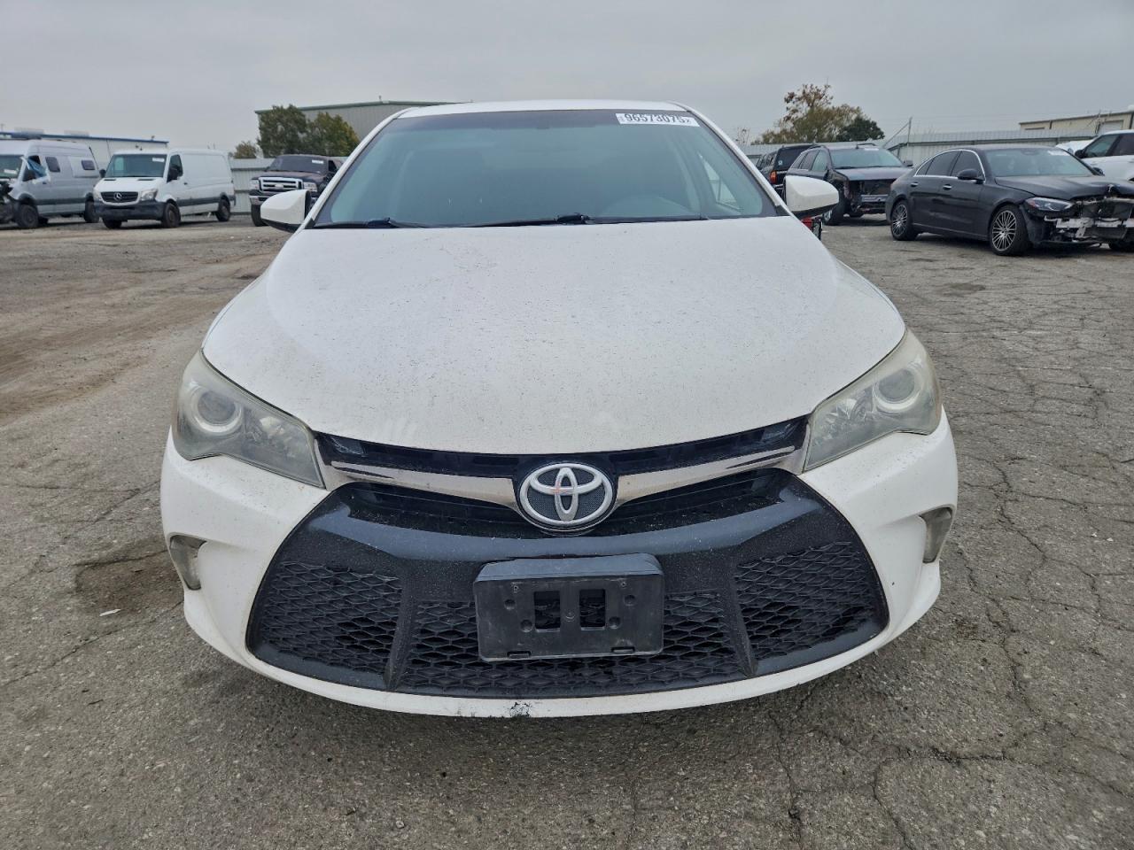 2017 TOYOTA CAMRY LE photo 5