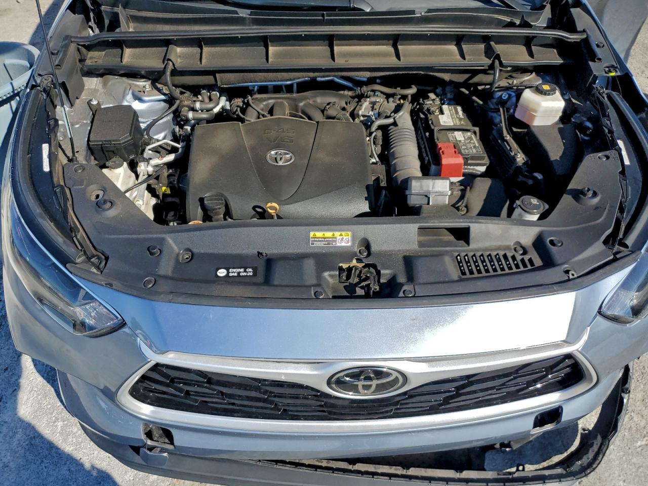 2021 TOYOTA HIGHLANDER XLE photo 12