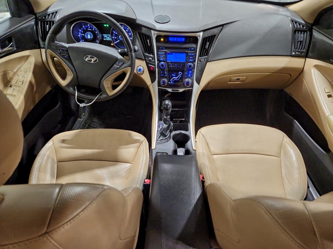 2013 HYUNDAI SONATA SE photo 8