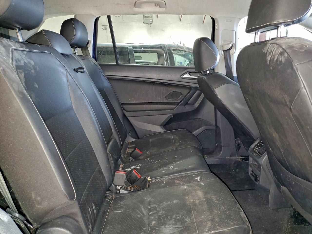2021 VOLKSWAGEN TIGUAN SE photo 11