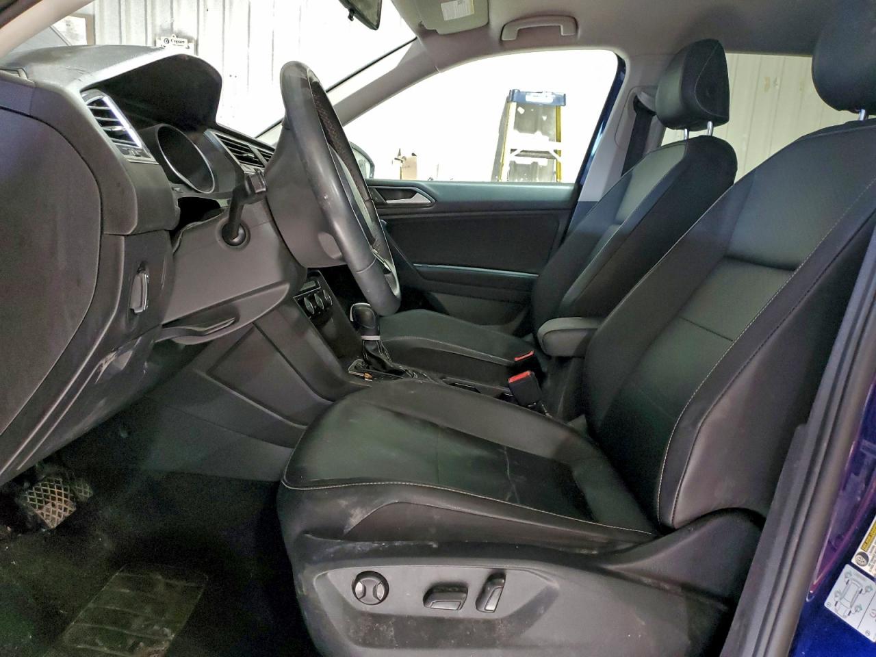 2021 VOLKSWAGEN TIGUAN SE photo 7
