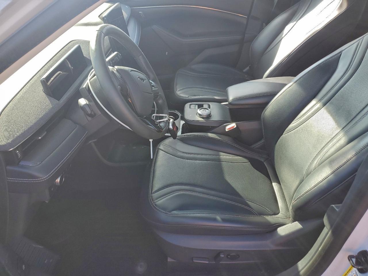 2022 FORD MUSTANG MACH-E PREMIUM photo 7