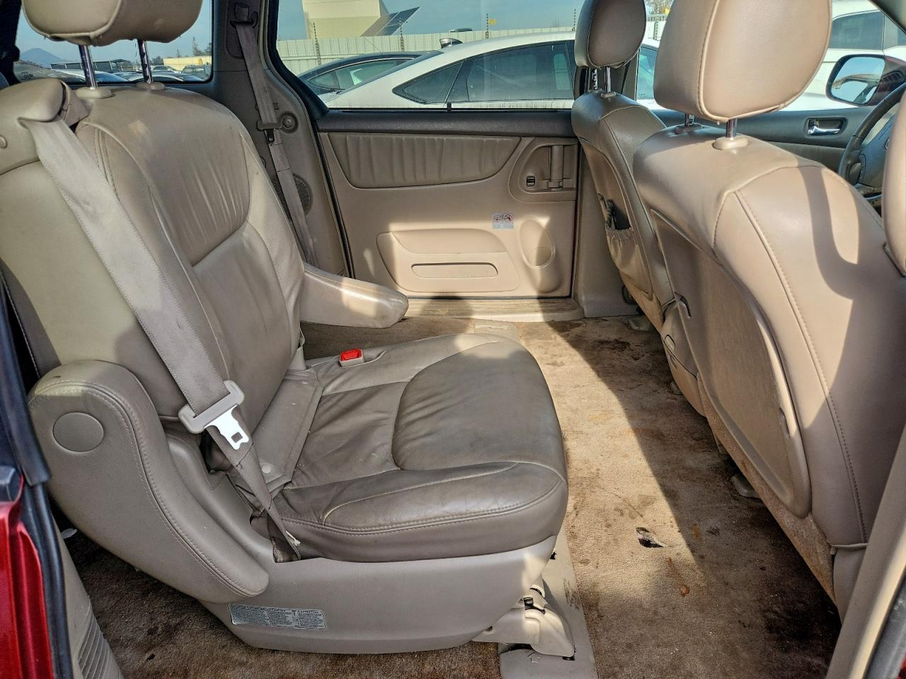 2008 TOYOTA SIENNA XLE photo 11