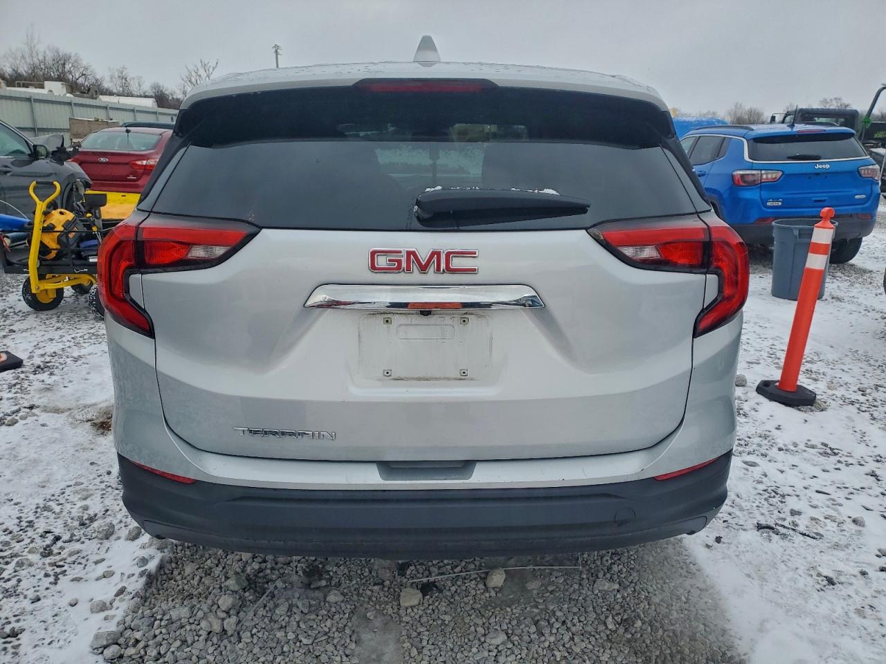 2019 GMC TERRAIN SLE photo 6