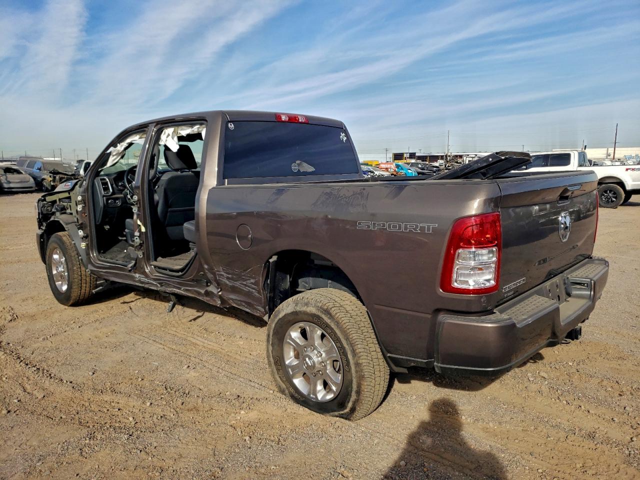 2021 RAM 3500 BIG HORN photo 3