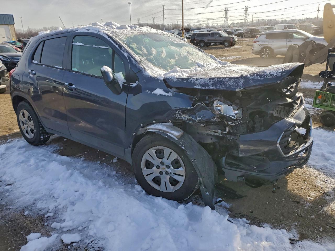 2019 CHEVROLET TRAX LS photo 4