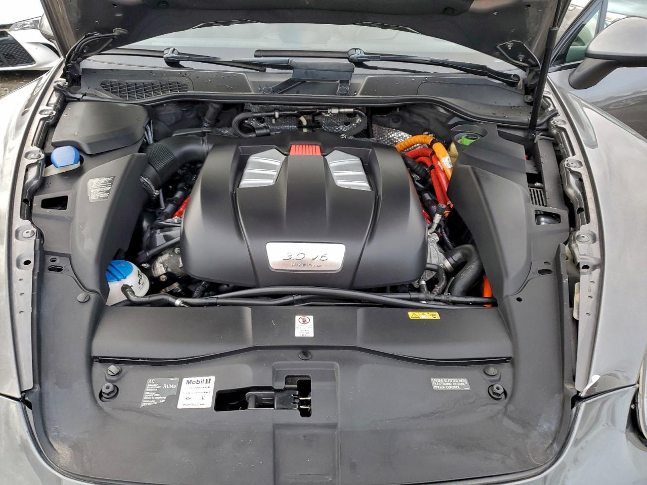 2012 PORSCHE CAYENNE S HYBRID photo 12