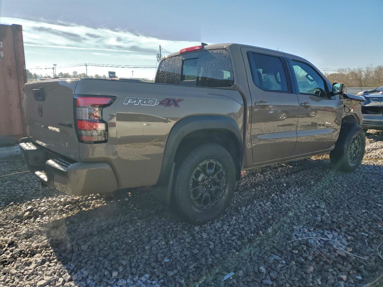 2024 NISSAN FRONTIER PRO-4X photo 3