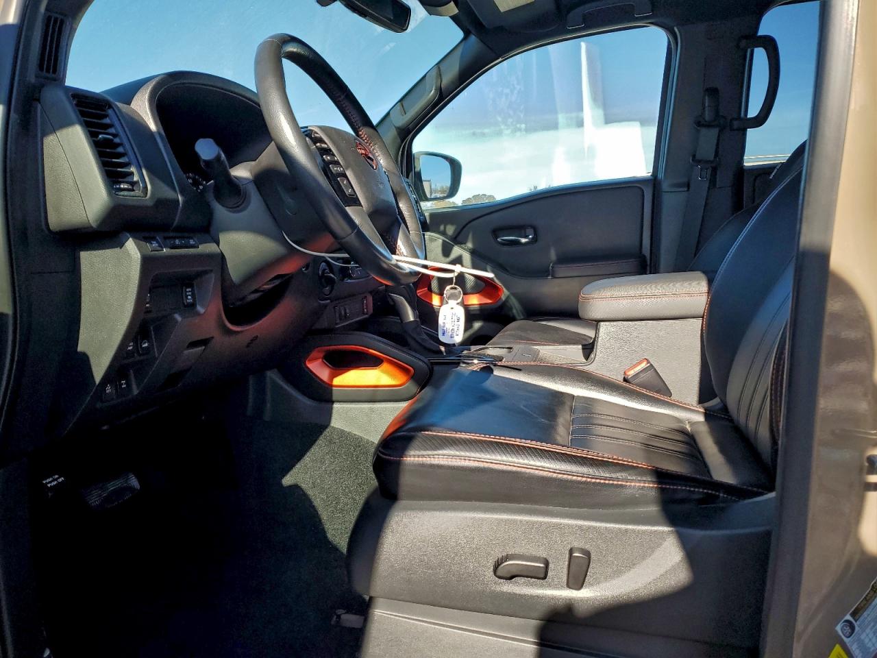 2024 NISSAN FRONTIER PRO-4X photo 7