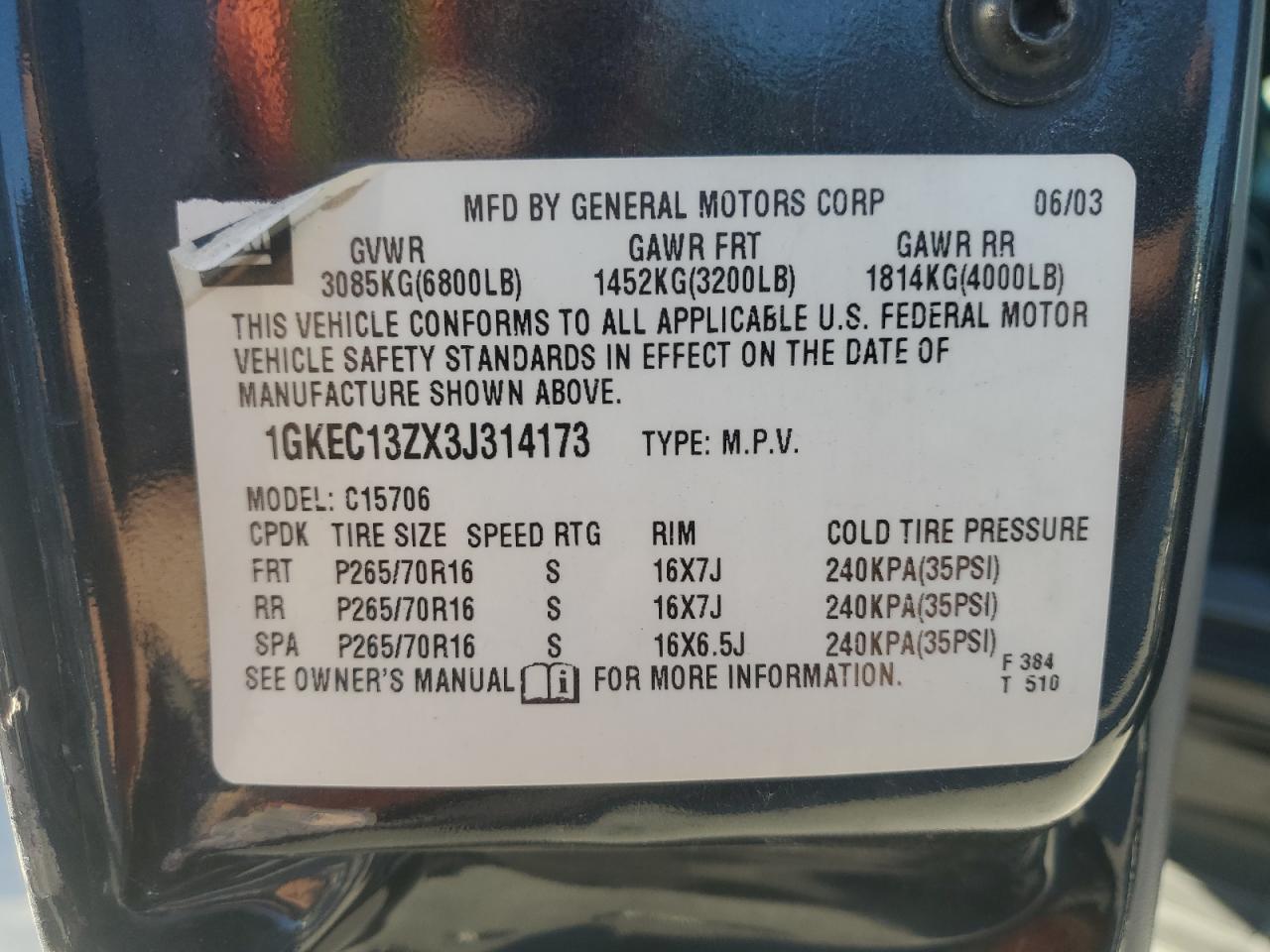 2003 GMC YUKON photo 13