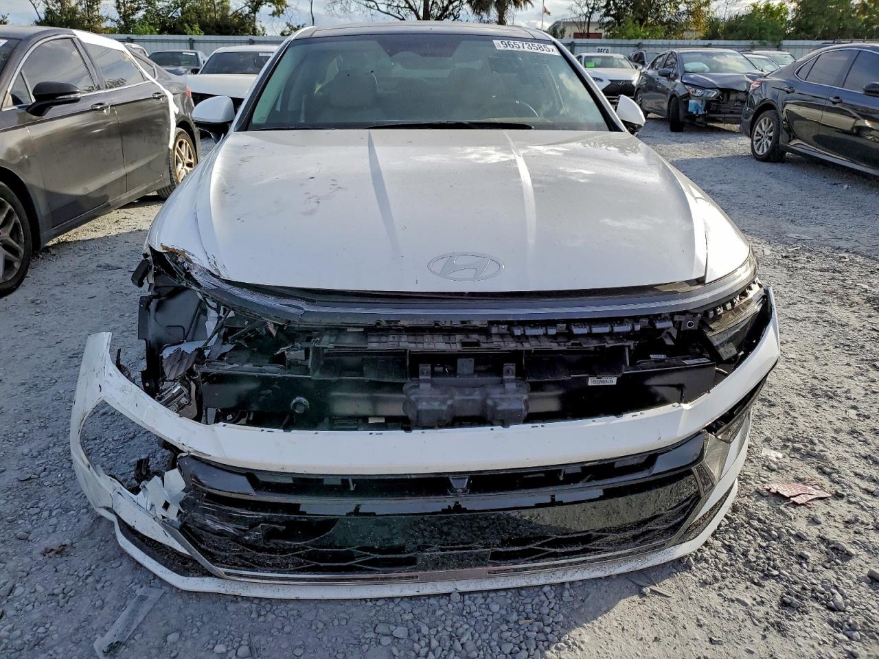 2025 HYUNDAI SONATA HYBRID photo 5