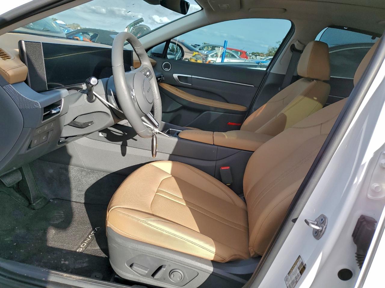 2025 HYUNDAI SONATA HYBRID photo 7