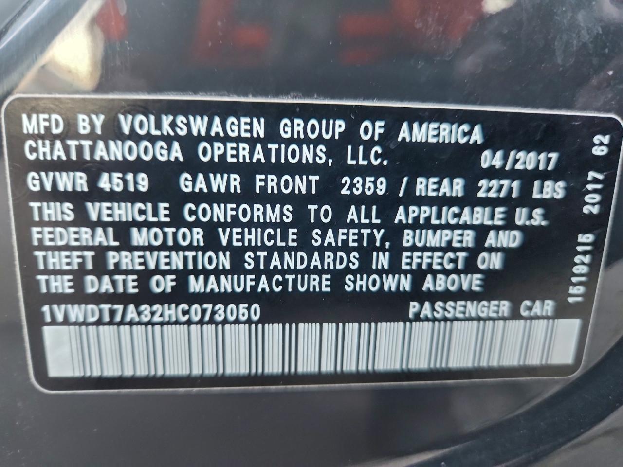 2017 VOLKSWAGEN PASSAT R-LINE photo 13