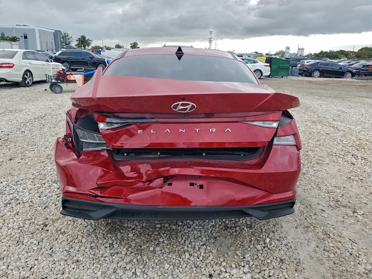 2023 HYUNDAI ELANTRA SEL photo 6
