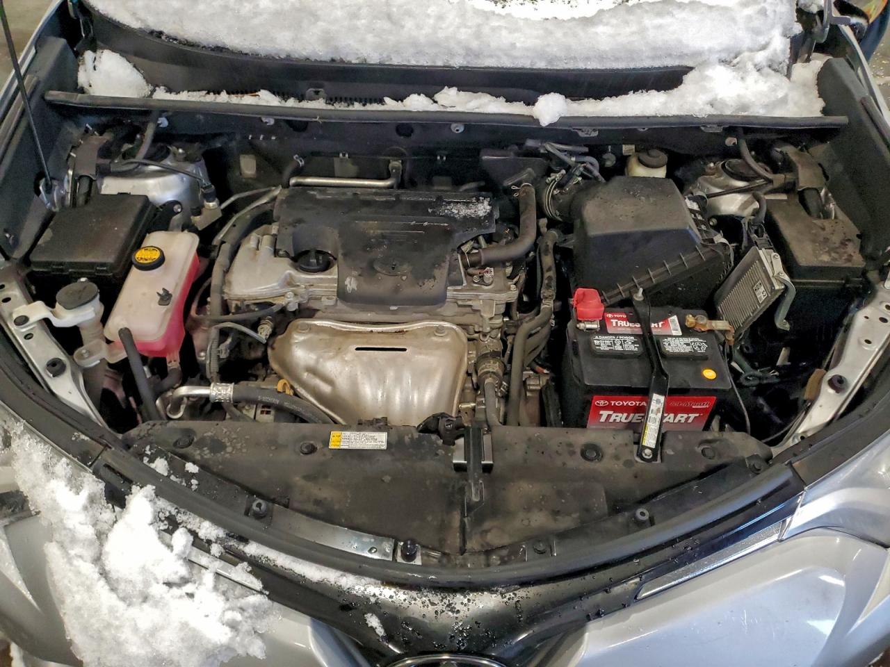 2016 TOYOTA RAV4 XLE photo 12