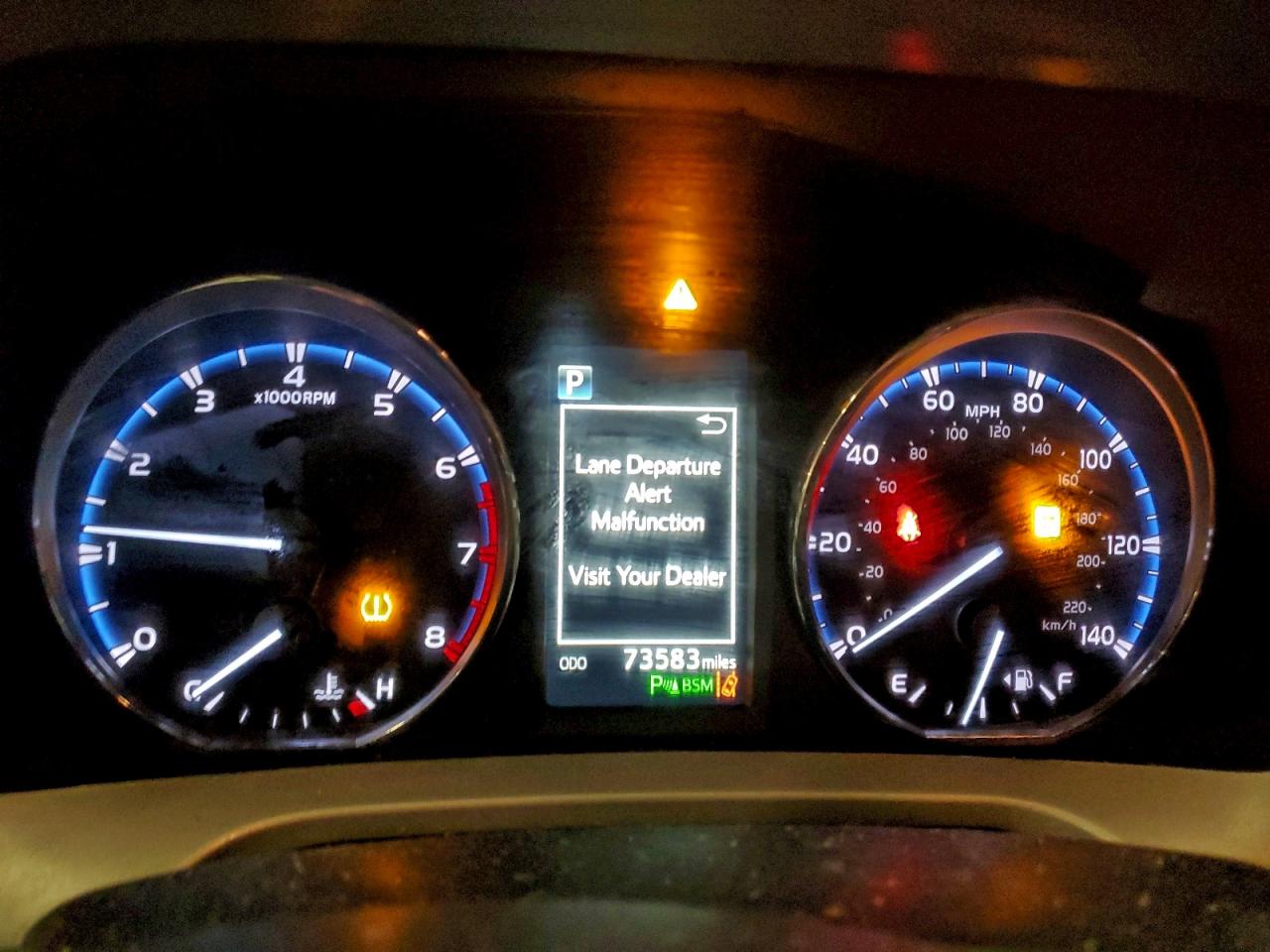 2016 TOYOTA RAV4 XLE photo 9