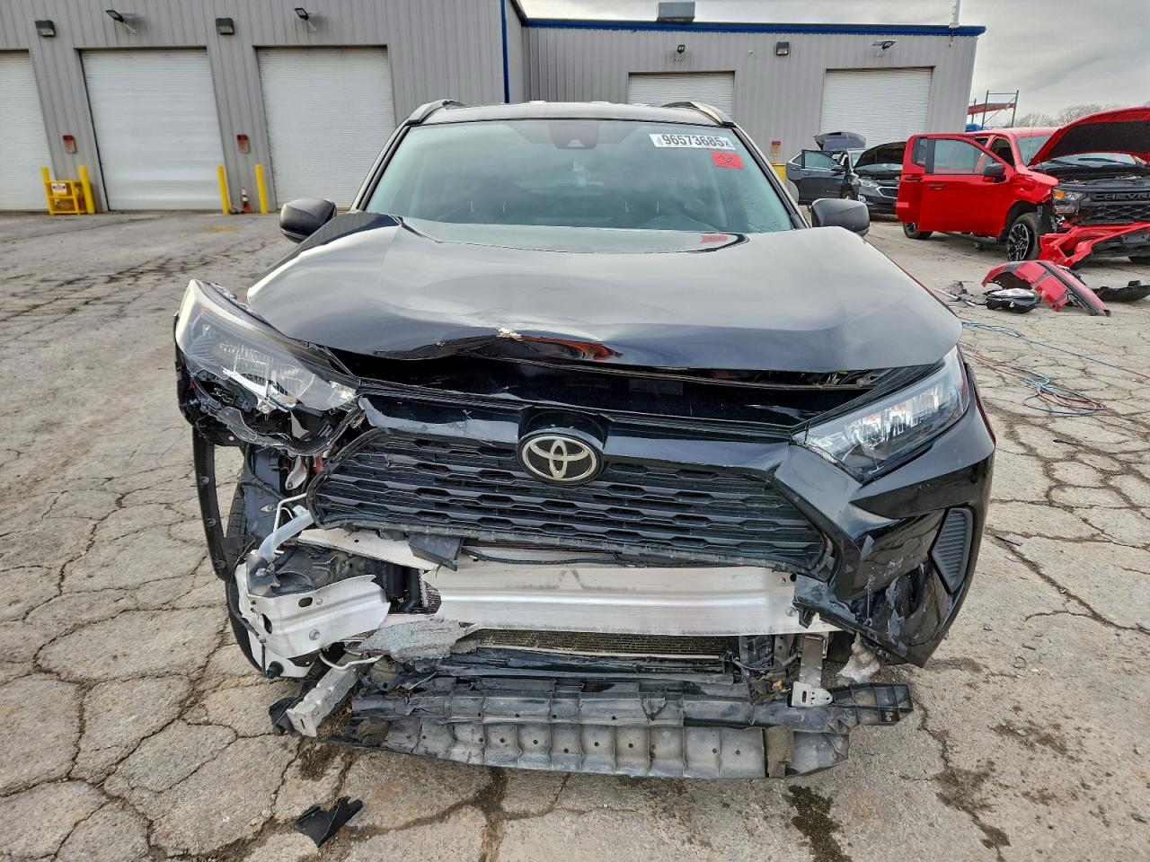 2021 TOYOTA RAV4 LE photo 5