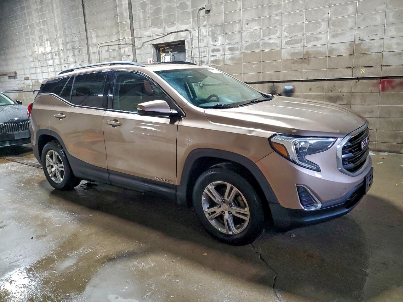 2018 GMC TERRAIN SLE photo 4