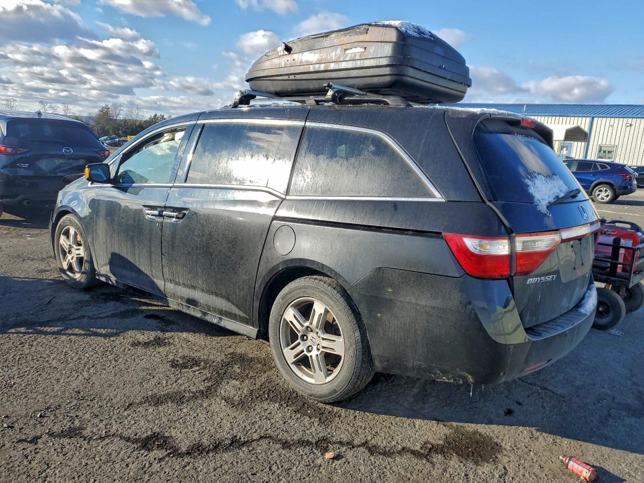 2012 HONDA ODYSSEY TOURING photo 2
