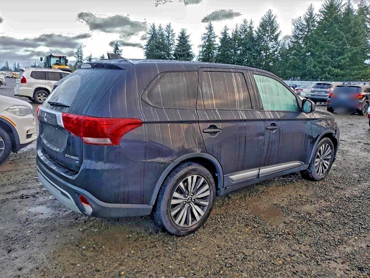 2019 MITSUBISHI OUTLANDER SE photo 3