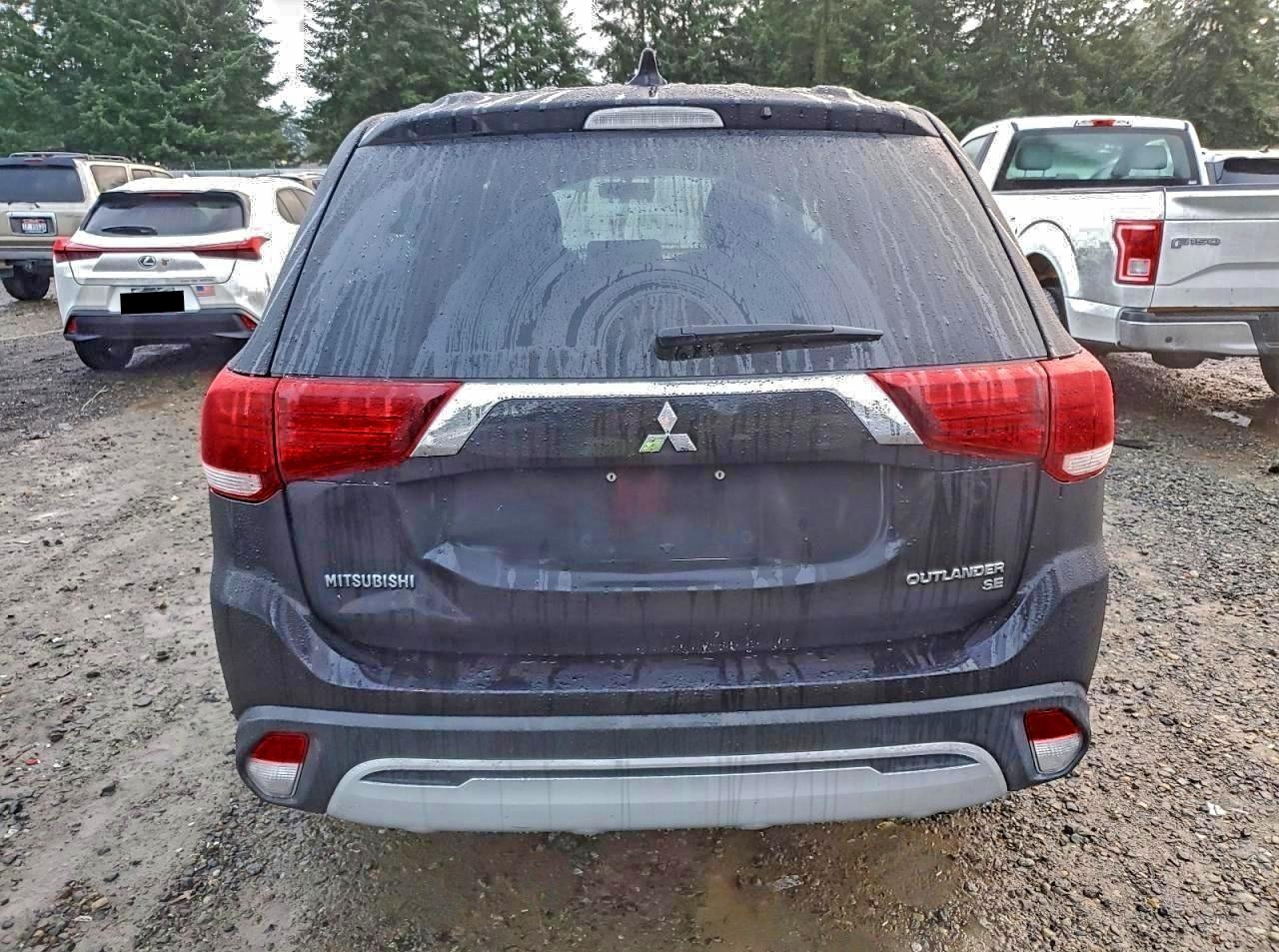 2019 MITSUBISHI OUTLANDER SE photo 6