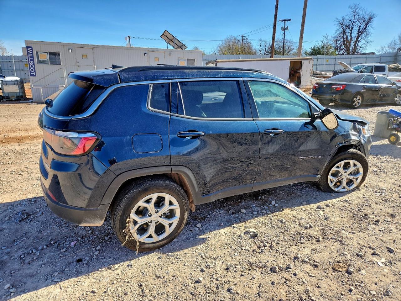 2024 JEEP COMPASS LATITUDE photo 3