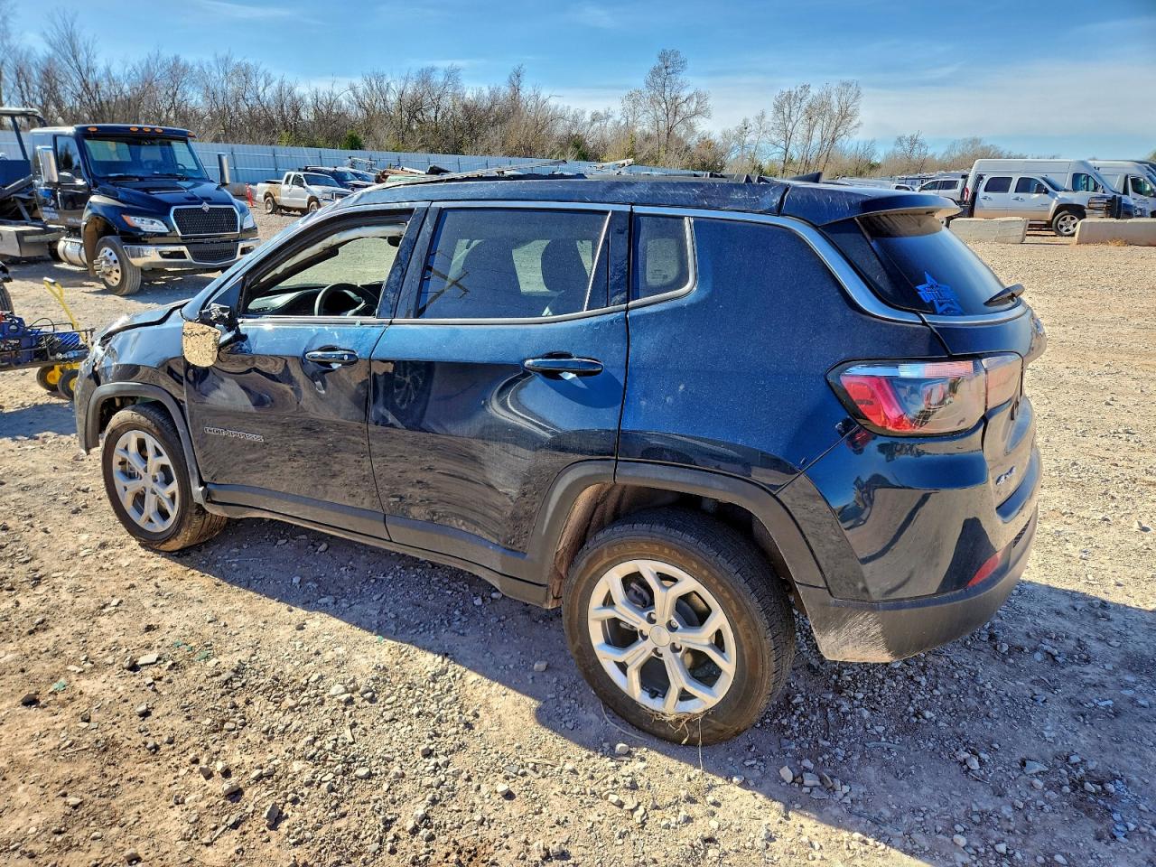 2024 JEEP COMPASS LATITUDE photo 2