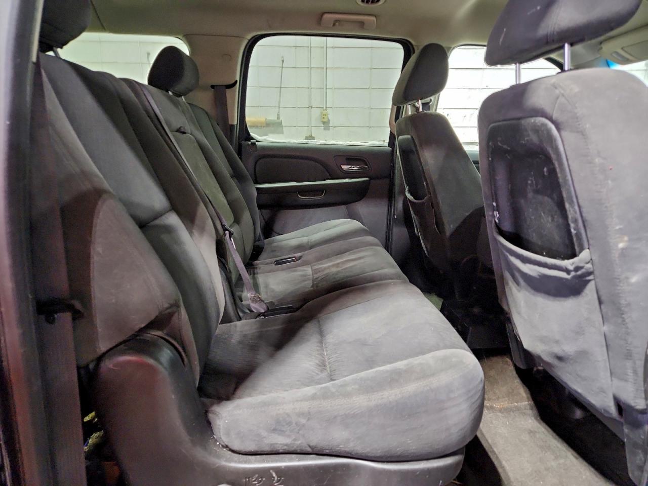 2009 CHEVROLET SUBURBAN K1500 LS photo 11