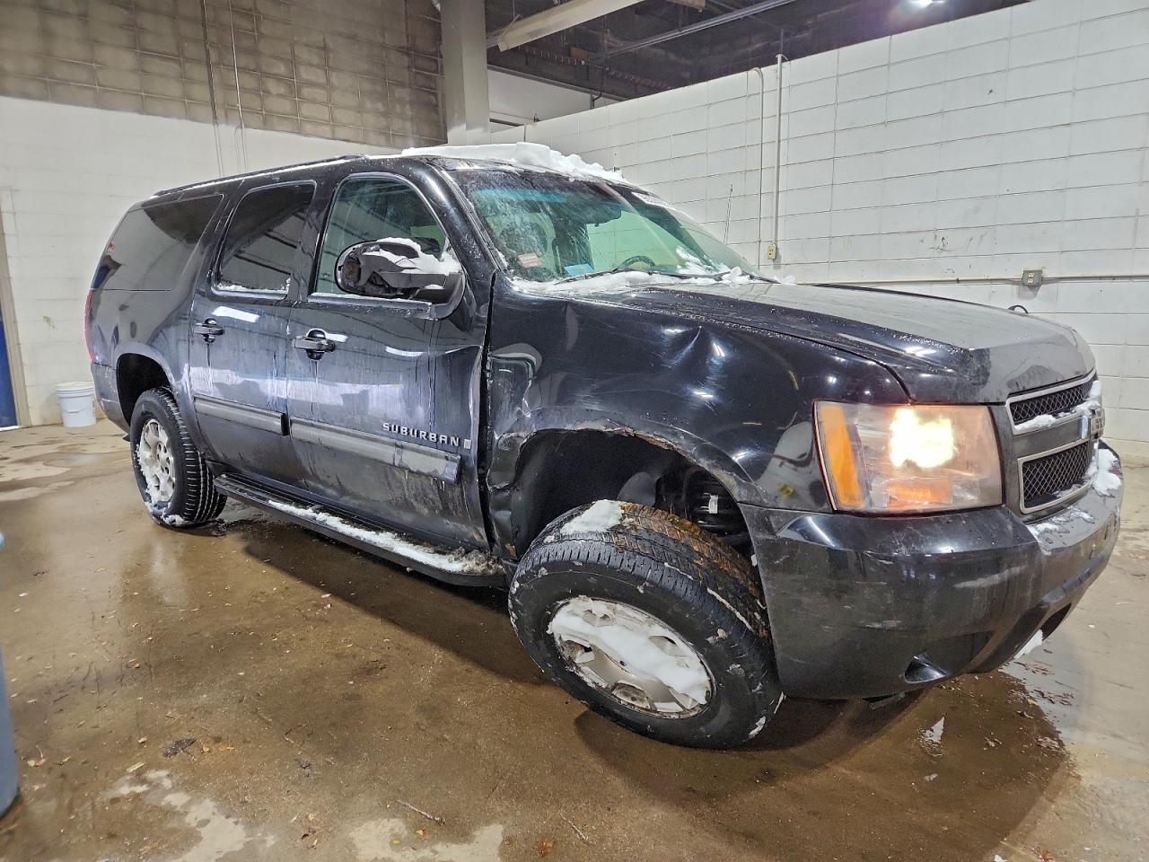 2009 CHEVROLET SUBURBAN K1500 LS photo 4