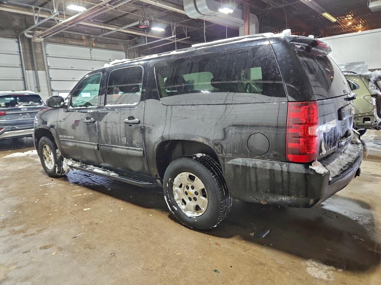 2009 CHEVROLET SUBURBAN K1500 LS photo 2