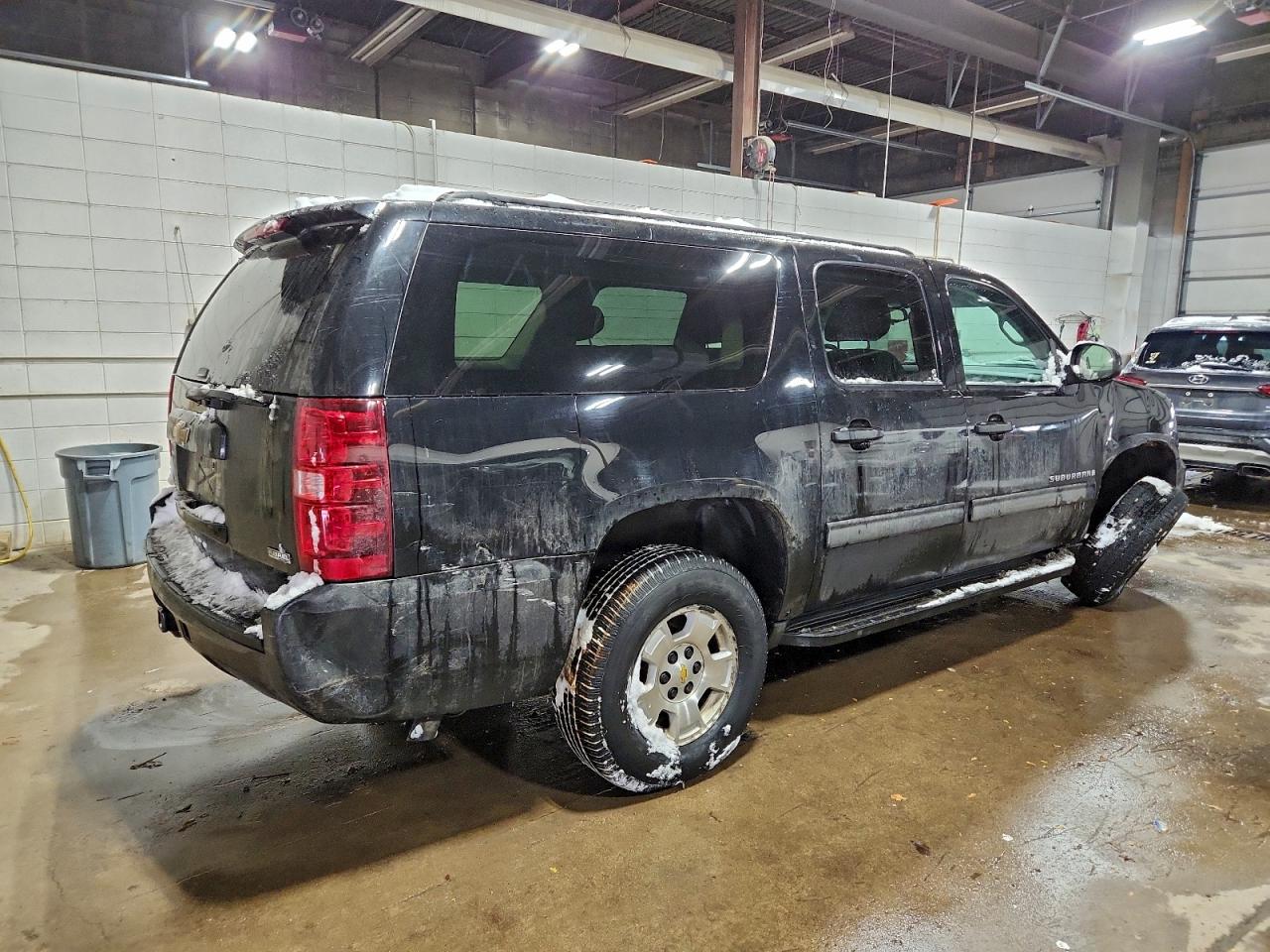 2009 CHEVROLET SUBURBAN K1500 LS photo 3