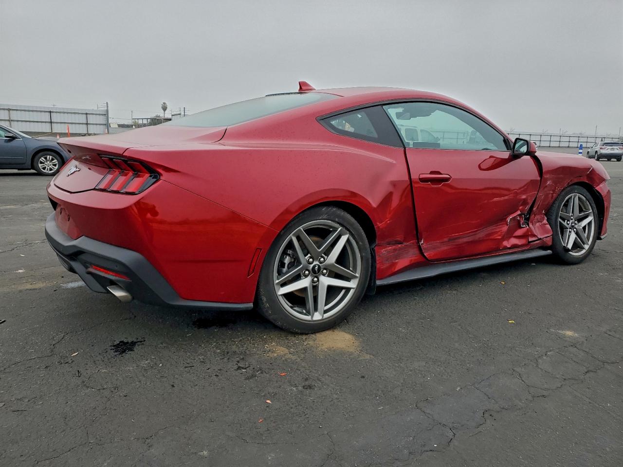 2024 FORD MUSTANG photo 3