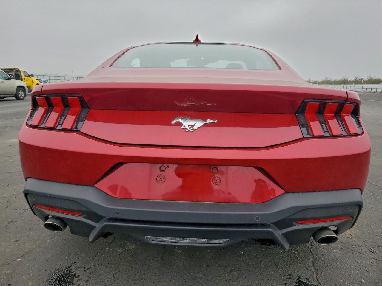 2024 FORD MUSTANG photo 6