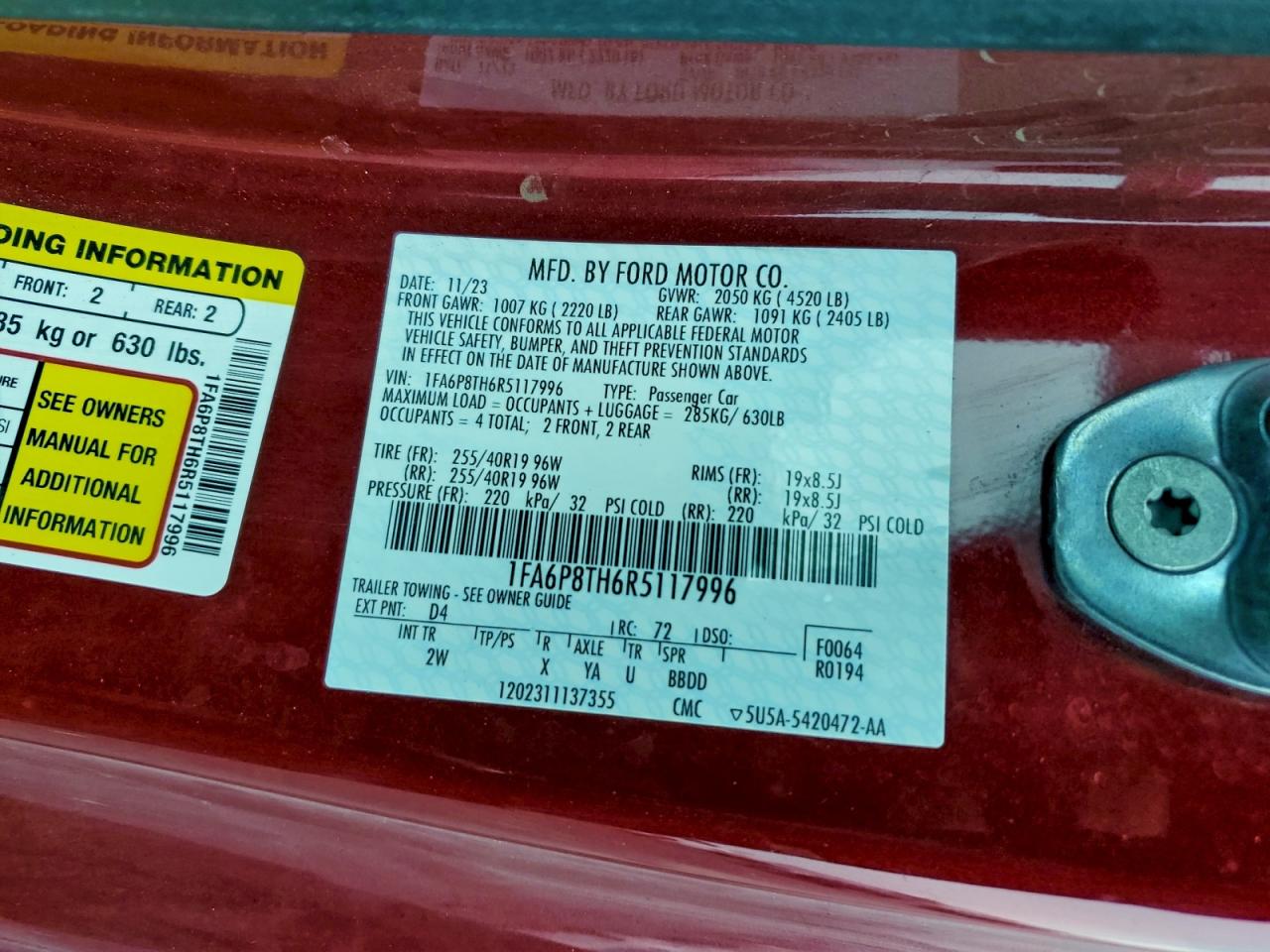 2024 FORD MUSTANG photo 12