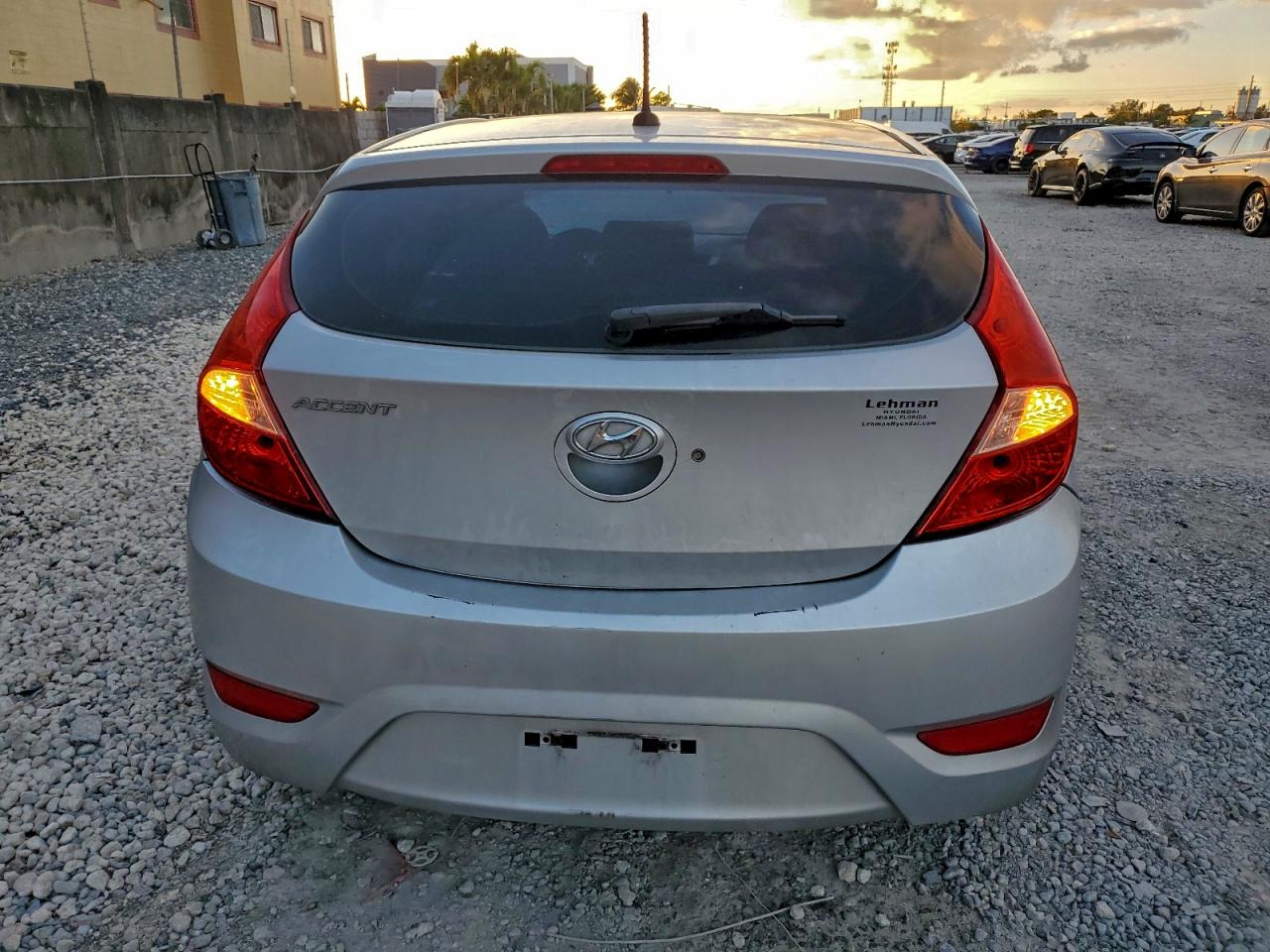 2016 HYUNDAI ACCENT SE photo 6