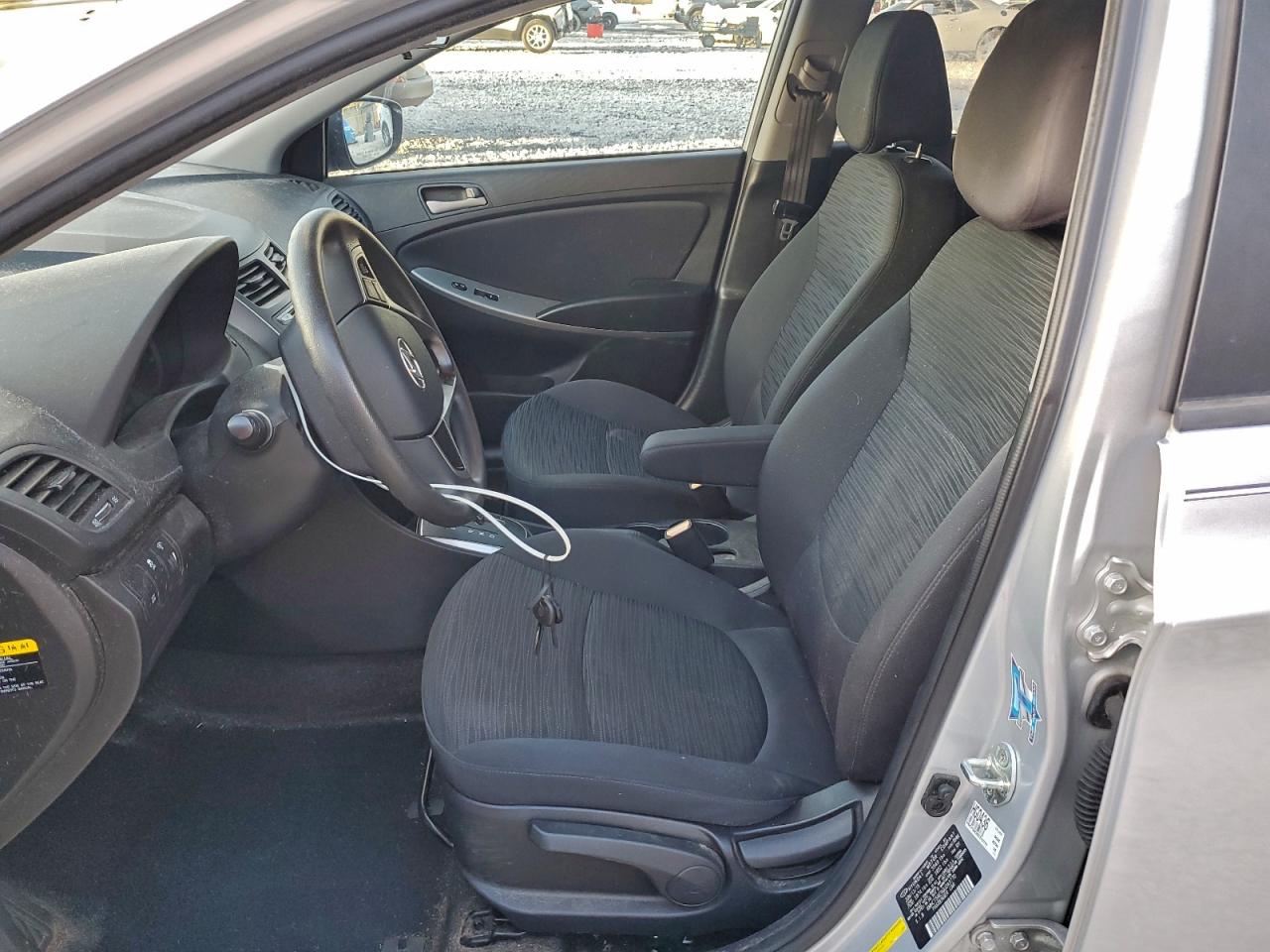 2016 HYUNDAI ACCENT SE photo 7