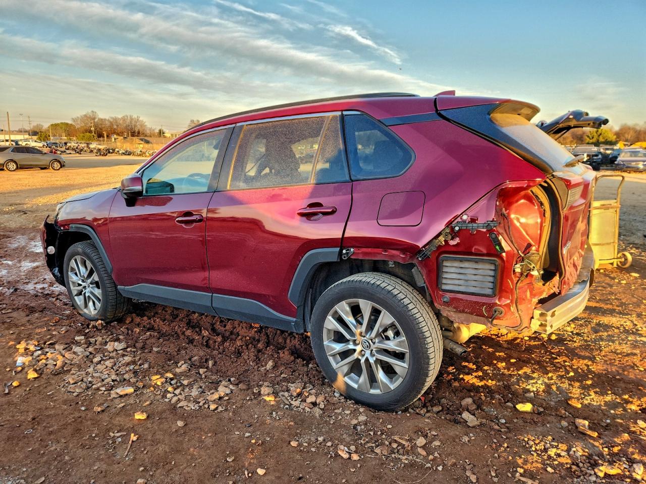 2021 TOYOTA RAV4 XLE PREMIUM photo 2