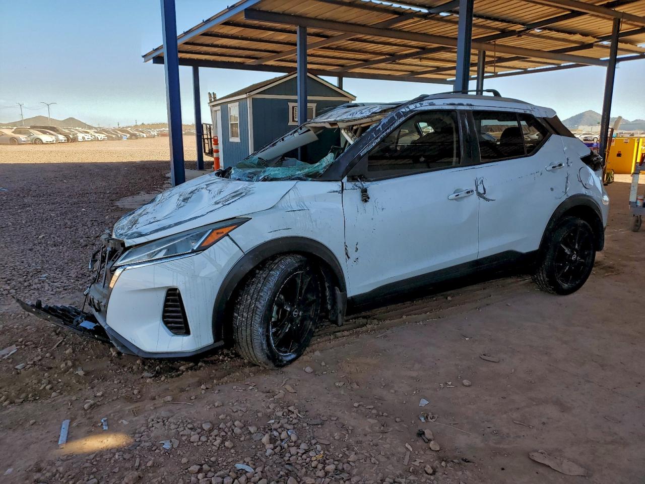 2023 NISSAN KICKS