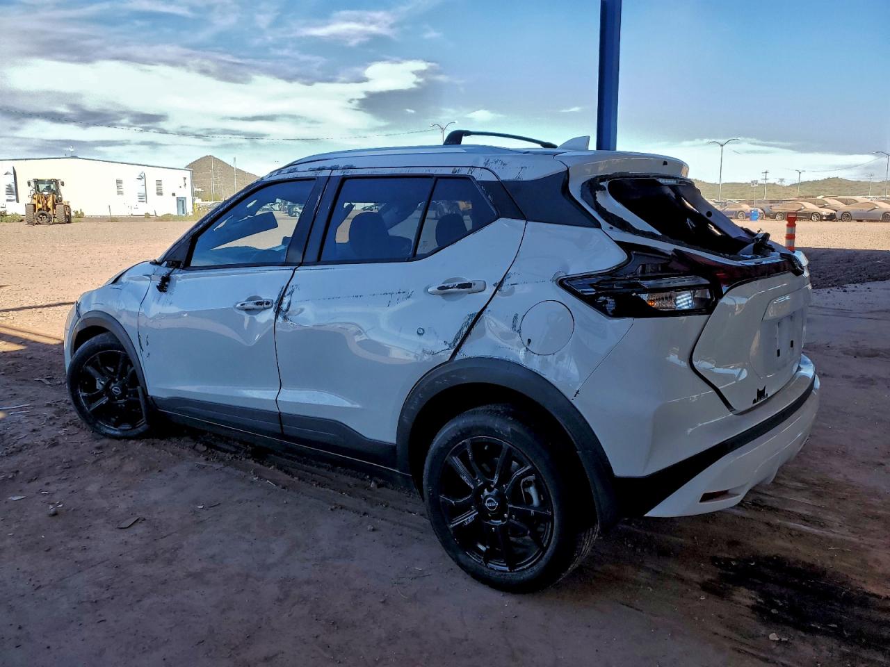 2023 NISSAN KICKS SV photo 2