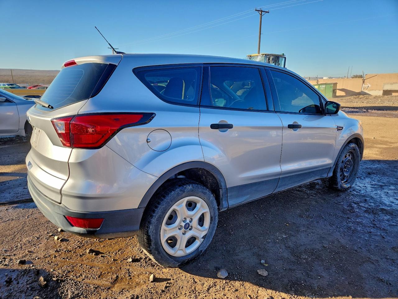 2019 FORD ESCAPE S photo 3