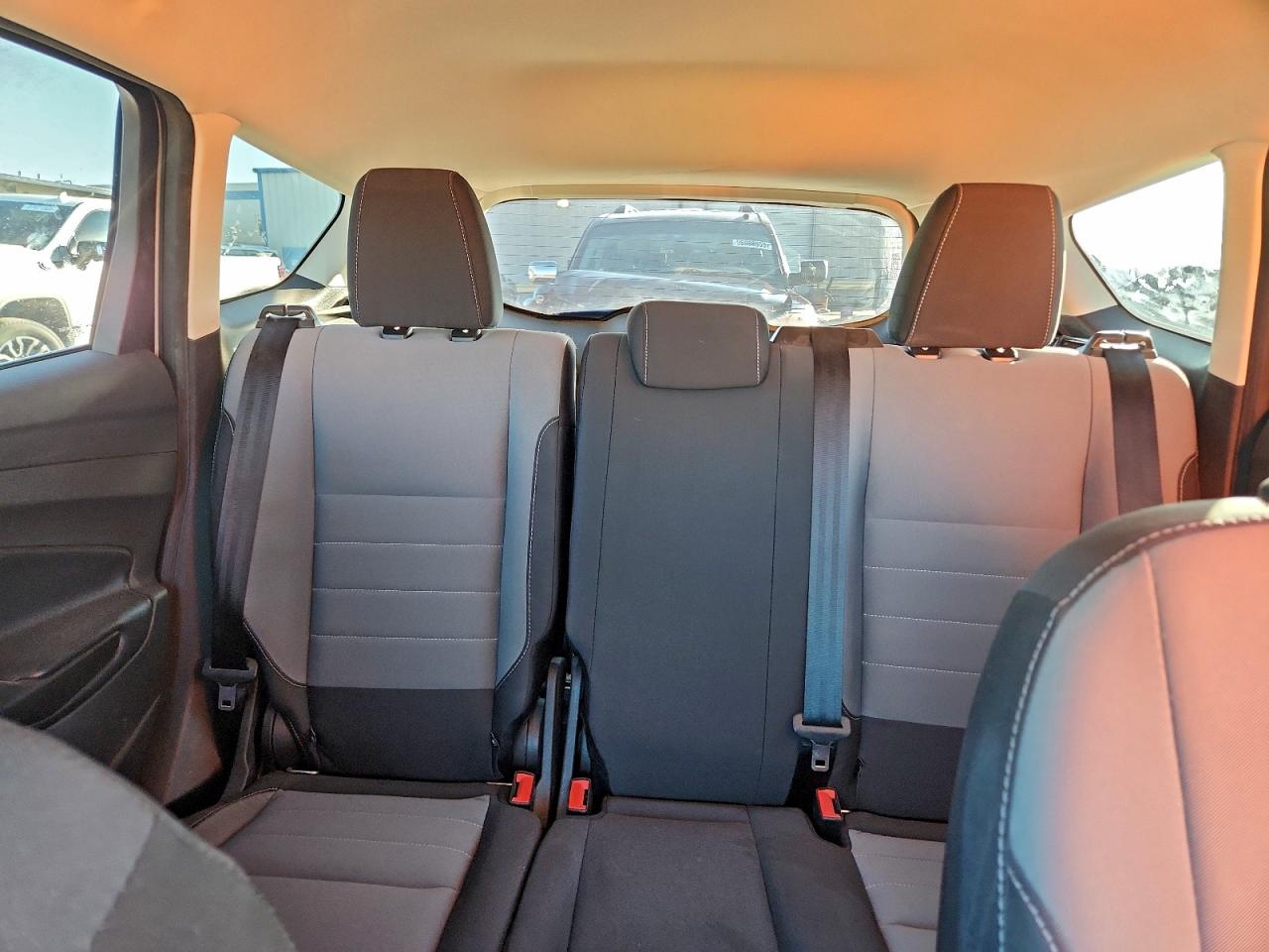 2019 FORD ESCAPE S photo 10